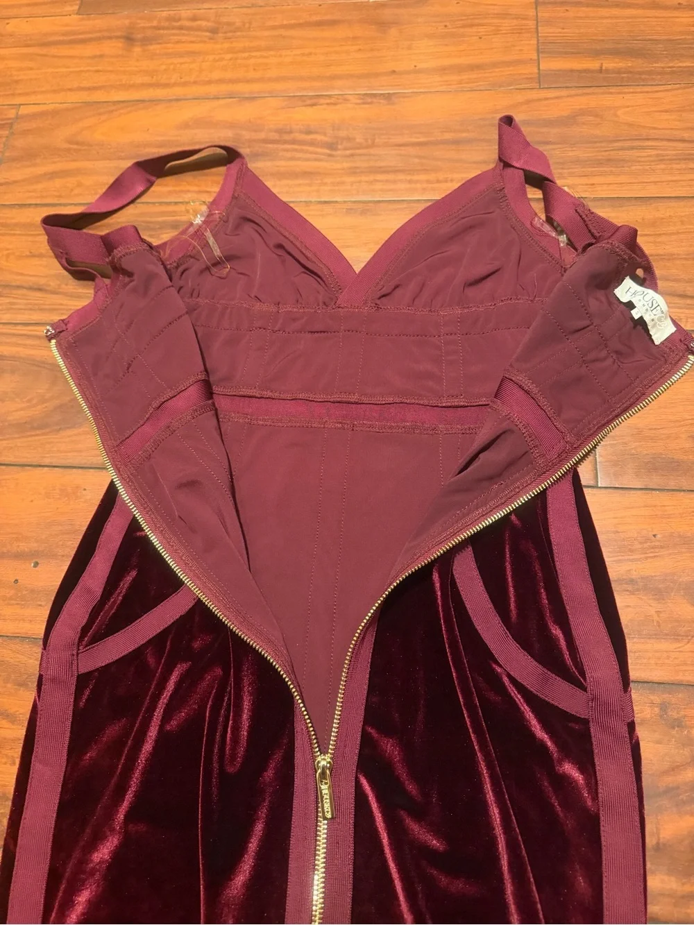 House of CB Burgundy Velvet Structured Bodycon Mini Dress - Picture 8 of 10
